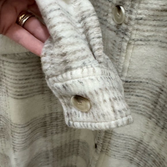 NEW Black Tape_ Tan white Plaid Brushed Wool Shacket Sz XL - Picture 7 of 11